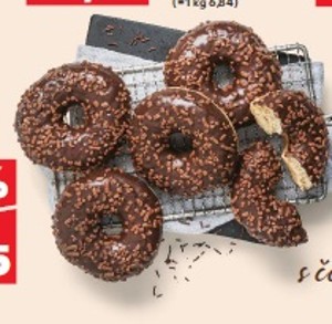 Donut poliaty mliečnou čokoládou