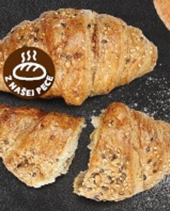 Croissant s maslom multicereálny