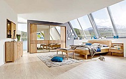 Spálňa - skriňa s otočnými dverami