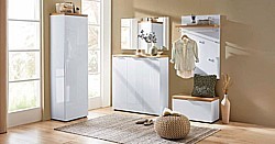 3: Predsieň - skriňa na odev