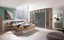 Spálňa - skriňa s otočnými dverami