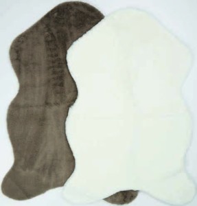 2) Koberec z umelej kožušiny OXEL